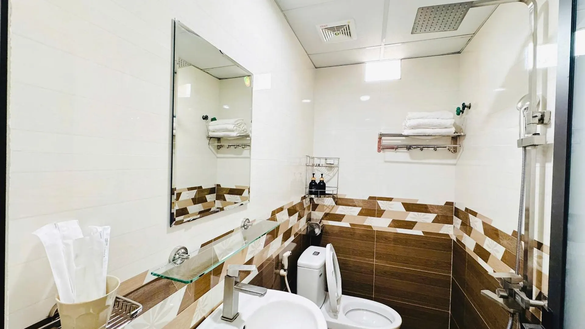 Bear Hotel & Homestay Da Nang